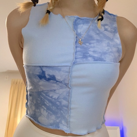 Blue Colour Block Crop Top - Picture 2 of 2